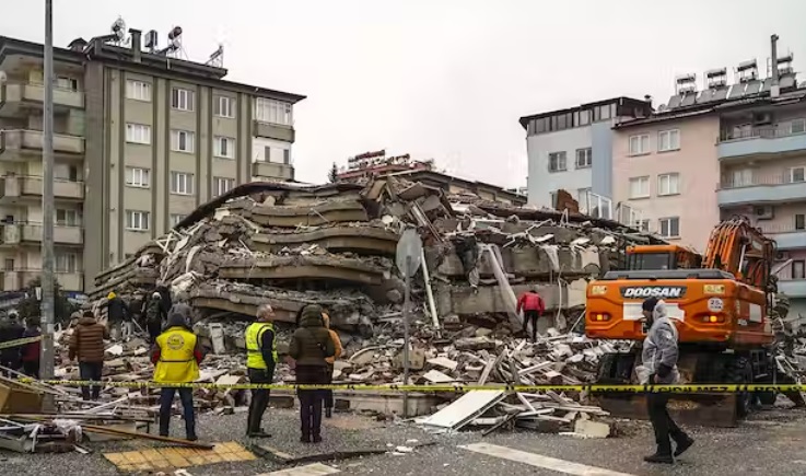 The "pancake collapse" phenomeno in Turkish buildings